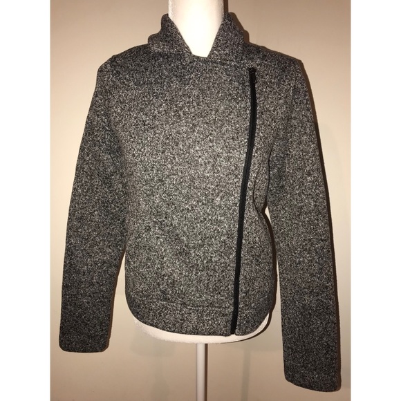 Banana Republic Jackets & Blazers - Banana Republic Cropped Blazer